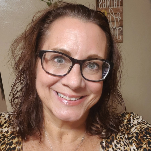 Meet your Posher, Barb - Picture 1 of 2